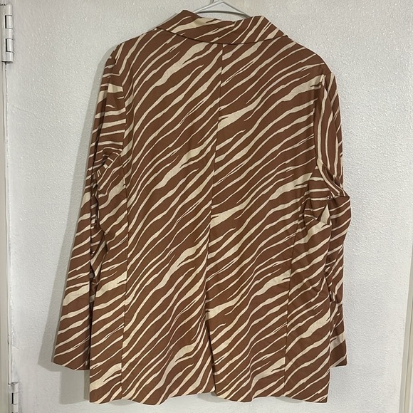 A new day linen blend spring , blazer animal print zebra neutral colors NWOT - Picture 4 of 5